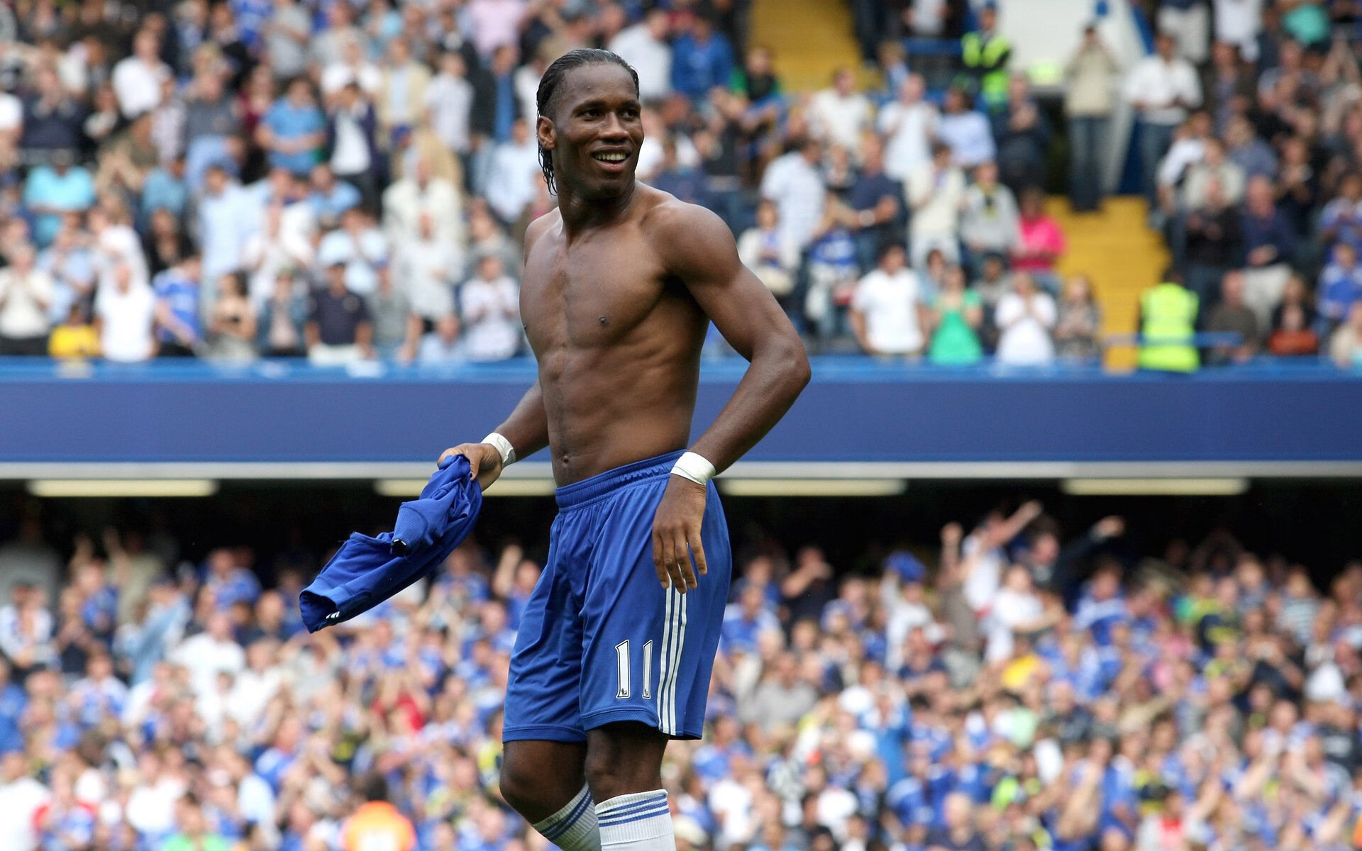 “球场火爆：现场最震撼的精彩瞬间”，球场上的精彩表演