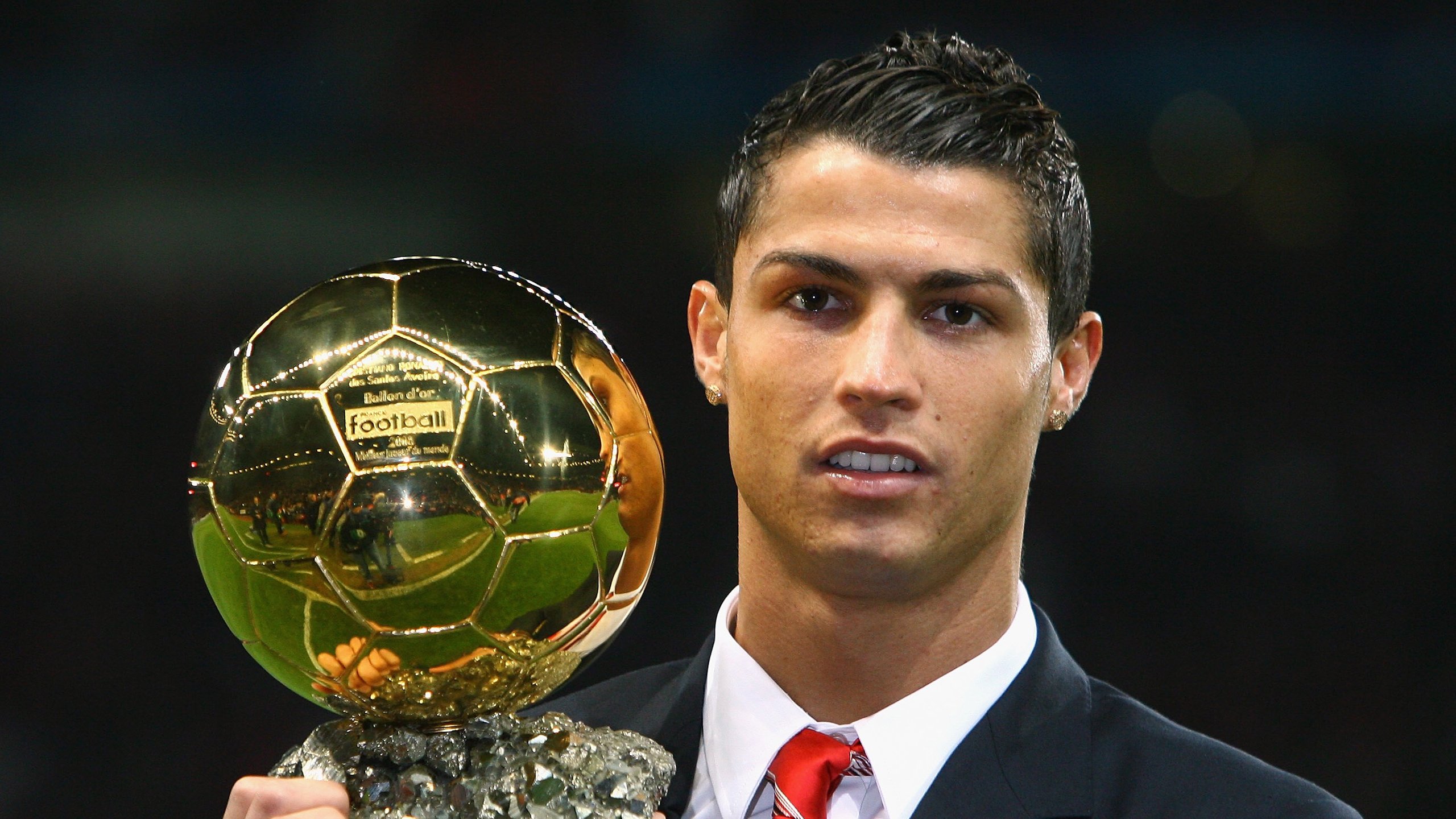 曼联因财务问题面临8000万英镑缺口，曼联财政